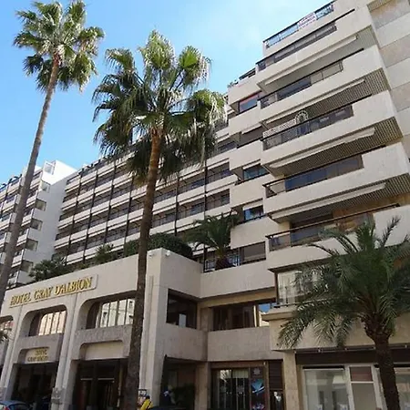Croisette 20 Bis Serbes * Cannes